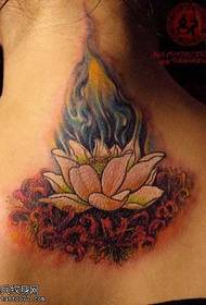 Atgal klasikinis gėlių lotoso gėlių tatuiruotės modelis