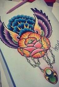 Gražus, gerai atrodantis spalvotų rožių sparnų deimantų tatuiruotės rankinis paveikslėlis
