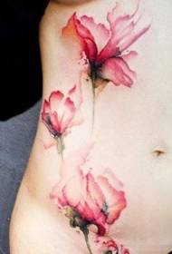Gyönyörű akvarell virágok oldalán borda tetoválás minta