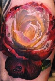 Benen realistische kleuren grote roos tattoo patroon