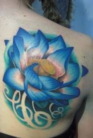 Убава боја тетоважа со лотос шема на задната страна