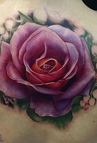 Деликатна тетоважа ружа на леђима