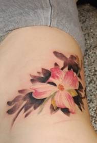 Modello di tatuaggio floreale rosa biancospino in vita