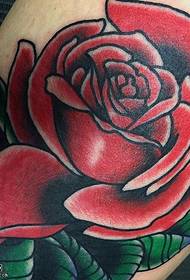 Šlaunimis nudažytų erškėčių rožių tatuiruotės raštas