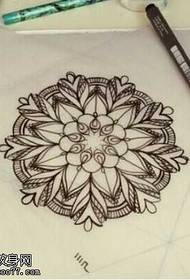 Ang pattern ng manuscript vanilla flower tattoo