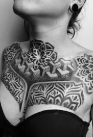 Melnu tetovējumu komplekts ar dzēlīgu totēma stilu