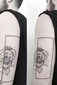 Shoulder pricked rose tattoo pattern