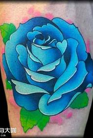 Moetso oa tattoo ea rose leg