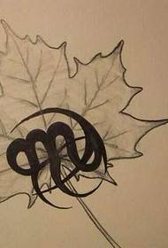 Manuskript Ahornblat Konstellatioun Tattoo Muster