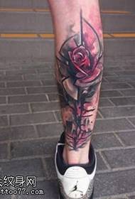 Atrament cielęcy, wzór róży tatuaż