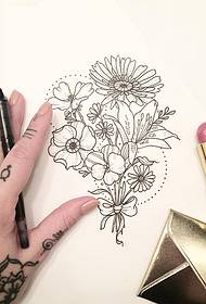 Europa og USA små friske blomster line sting tatovering manuskript
