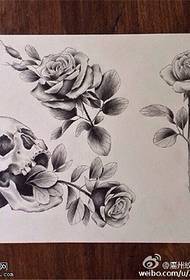 Foto manoscritto tatuaggio tatuaggio rosa nero grigio