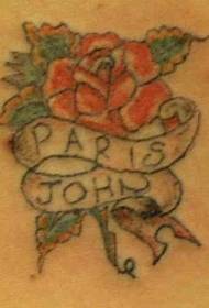 Flores de cores traseiras con tatuaje inglés