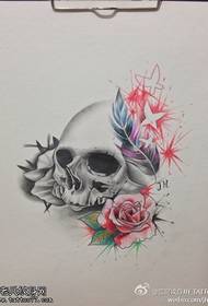 rukopis obrázek lebky růže květ tetování