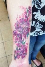 Tattoo yllustraasje blom 9 kleurige bloem tatoet patroan