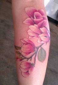 Realistesch rosa Blummen Tattoo Muster op de Been