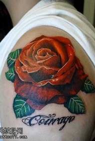 Lengan pola tato mawar berwarna indah