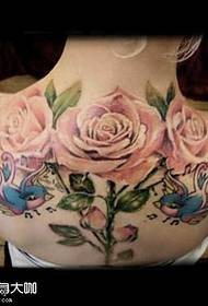 Takaisin vaaleanpunainen ruusu tatuointi malli