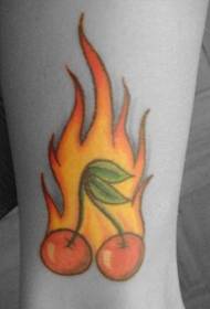 Farebné tetovanie čerešní a plameňov