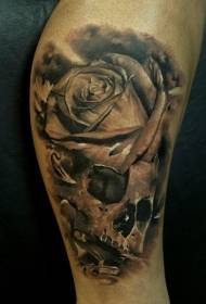 Kalf swartgrys styl menslike skedel met roos tatoeëringspatroon
