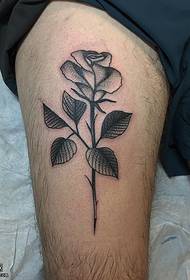 Thigh patrún tattoo clasaiceach thigh