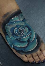 Tatuaje de rosa azul no pé