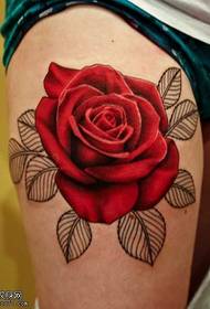 Убава шема за тетоважа со роза на нозете