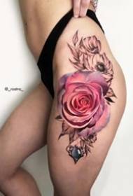 9 realistische Tätowierungsentwürfe der schweren Farbe rosafarbene Blume