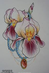 Värvilise lillekaelakee tätoveeringu käsikirjaline pilt