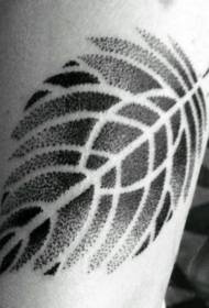 黑白点刺个性树叶纹身图案