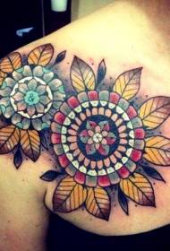 Bláth mandala sean-scoile greannmhar le patrún tattoo duilleoige