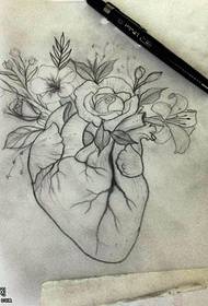 Rękopis szkic kwiat tatuaż wzór serca