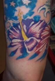Pentagram dövme deseni ile bacak rengi hibiscus çiçek