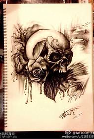 I-European and American skull rose tattoo izithombe