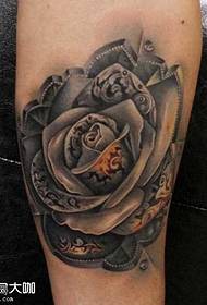 Modello di tatuaggio rosa delle gambe
