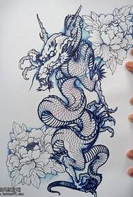 Padrão de tatuagem de peônia de dragão
