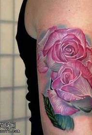 Рука біла троянда татуювання візерунок