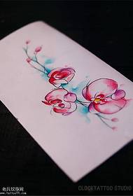 Motif manuscrit de tatouage de fleurs colorées