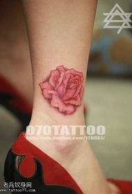 Pinkkwụ pink pink tattoo