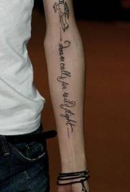 Modello di tatuaggio lettera braccio bello e popolare