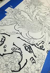 Tangu lauvas zieda tradicionālā tetovējuma modeļa manuskripts