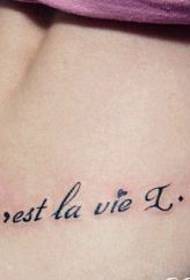 Dekliški pas lepo priljubljen vzorec tatoo s črkami