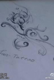 Classic kos duab paj hmab paj ntoo tattoo txawv