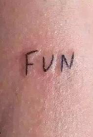 Modello di tatuaggio personaggio semplice