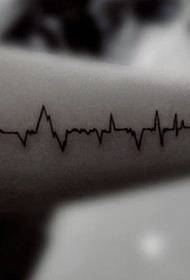 Madingas toteminės EKG tatuiruotės modelis