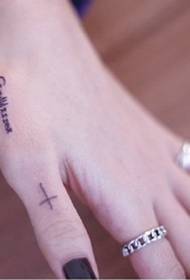 Personalità femminile, modello tatuaggio inglese