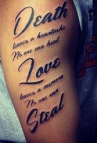 Braccio da ragazzo su linea nera corpo di fiore letterario creativo bella immagine del tatuaggio