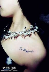 Clavicle Ingelsk tattoo patroan