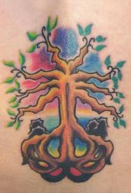 Fantastico disegno del tatuaggio color albero