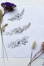 Փոքր թարմ գծի ծաղիկների դաջվածքների օրինակին ձեռագիր